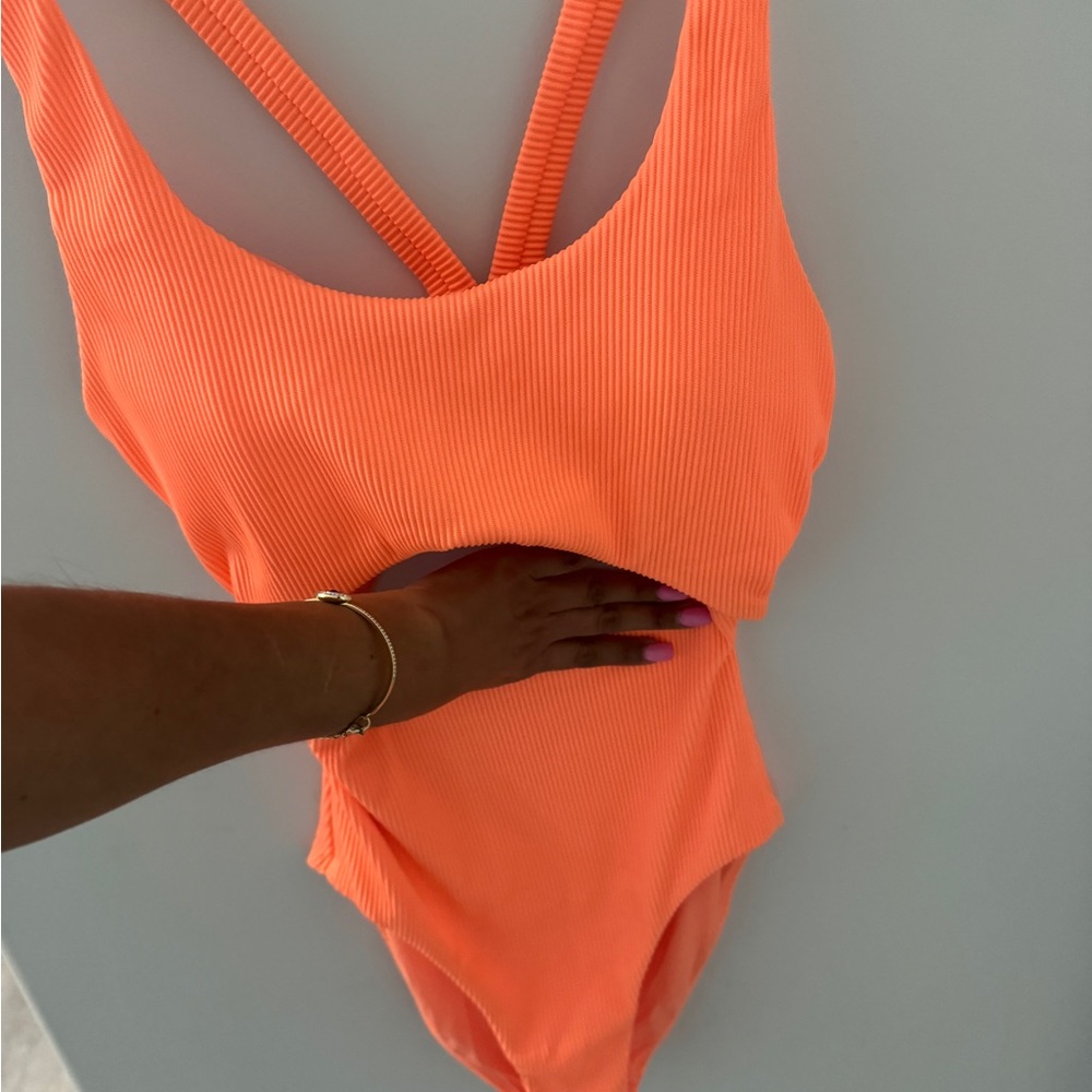 Sweaty Betty Passion Coral Cutout Swimsuit - Picture 5 of 10